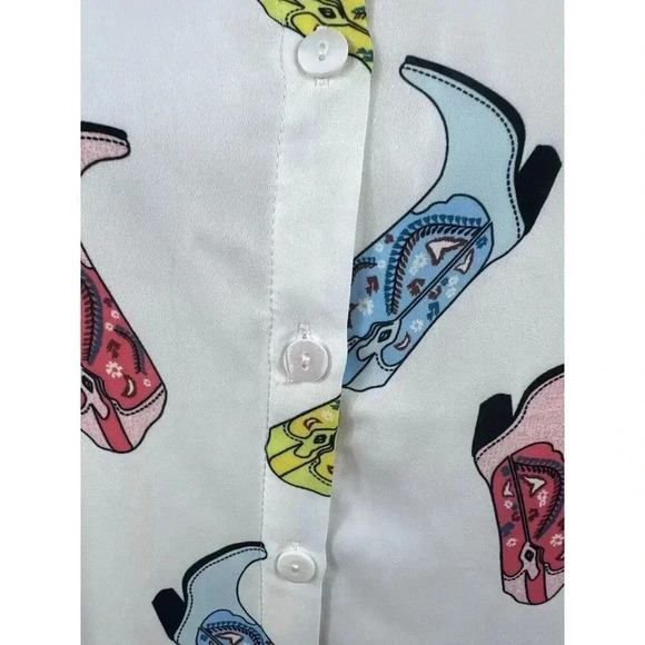 Blue B Collection Cowboy Boot Print Button Down Shirt Size Medium - Picture 10 of 12